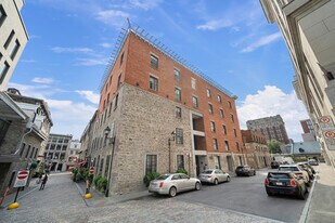 110 Sainte-Thérèse Rue in Montréal, QC - Building Photo