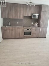 69 Curlew Dr in Toronto, ON - Building Photo - Building Photo