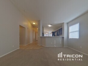 10821 W Elm Ln in Avondale, AZ - Building Photo - Building Photo