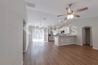 4918 SE 137th Pl in Summerfield, FL - Building Photo - Building Photo