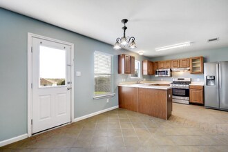 172 Sawgrass Cir in Kyle, TX - Building Photo - Building Photo