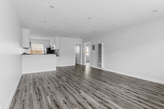 241 Bonito Ave in Long Beach, CA - Building Photo - Building Photo