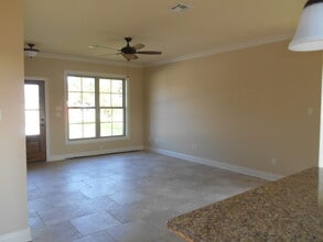 5221 Rue De Chateau in Alexandria, LA - Building Photo - Building Photo