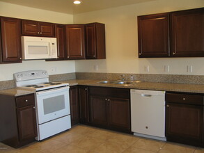 3894 N Tani Rd-Unit -2 in Prescott Valley, AZ - Building Photo - Building Photo