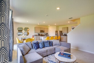 1133 Torrente Ln in Haines City, FL - Building Photo - Building Photo