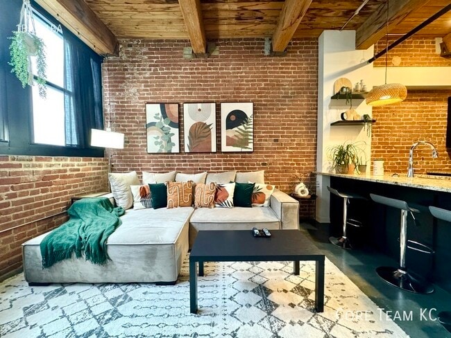 property at 408 W 8th St