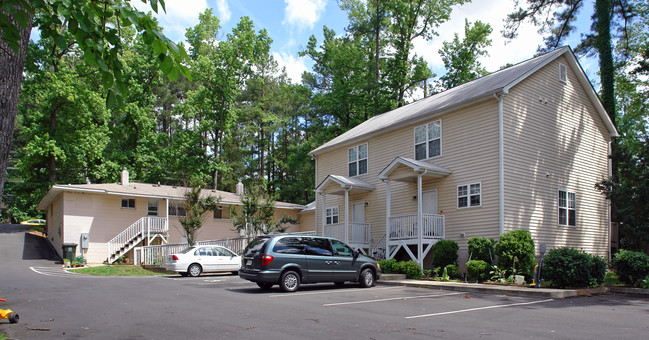 2717-2719 Avent Ferry Rd in Raleigh, NC - Foto de edificio - Building Photo