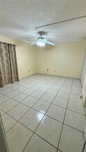 160 NE 203rd Terrace in Miami Gardens, FL - Building Photo - Building Photo