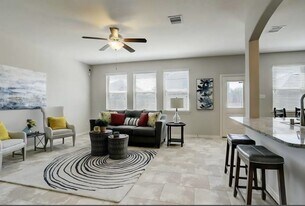 1326 Seagler Pond Ln in Houston, TX - Building Photo