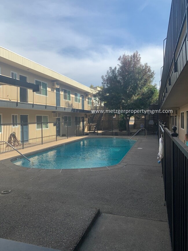 306 S Church St in Ione, CA - Building Photo - Building Photo