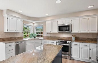 318 Clare Dr in Castle Pines, CO - Building Photo - Building Photo