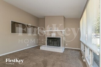 335 St Edward Ln in Florissant, MO - Building Photo - Building Photo
