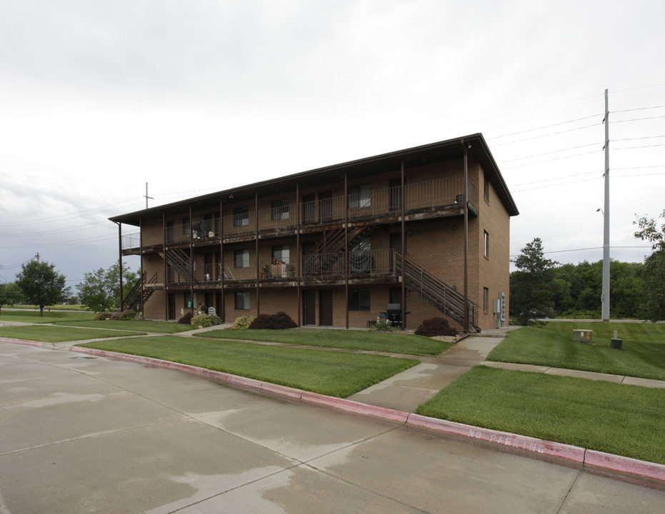 4000 Northlund Dr in Lincoln, NE - Building Photo