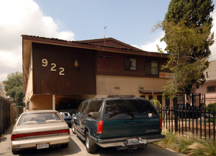 922 E Adams Blvd in Los Angeles, CA - Building Photo - Building Photo