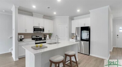 100 Slade St in Savannah, GA - Building Photo - Building Photo