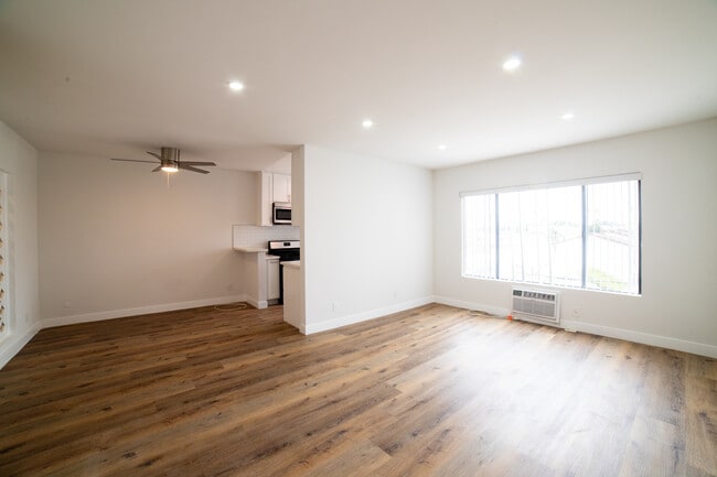 property at 2233 Ridgeley Dr