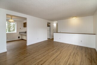 13314 86 Ave E in South Hill, WA - Building Photo - Building Photo