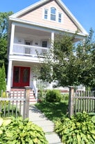 27 Oakwood St, Unit 2nd Floor in Albany, NY - Building Photo