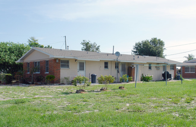 1037-1041 School St in Cocoa, FL - Building Photo - Building Photo