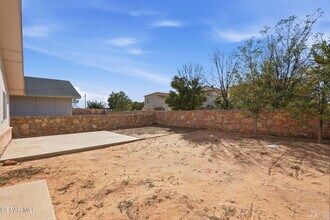 3413 Yellow Rose St in El Paso, TX - Building Photo - Building Photo