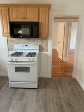 13 Olcott St, Unit 1 in Watertown, MA - Building Photo - Building Photo