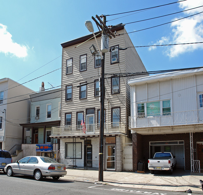 515 22nd St in Union City, NJ - Building Photo - Building Photo