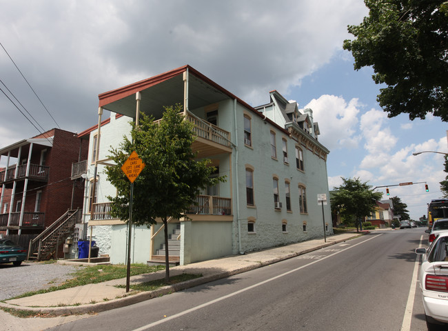 67 Broadway in Hagerstown, MD - Foto de edificio - Building Photo