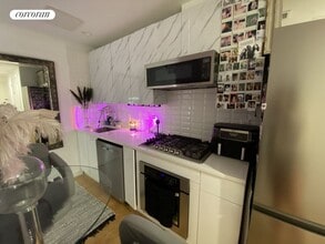 30-18 14th St in Queens, NY - Building Photo - Building Photo