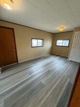 1109 Grove St in Perry, OK - Building Photo - Building Photo