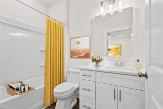 195 W Lake Ave NW in Atlanta, GA - Foto de edificio - Building Photo