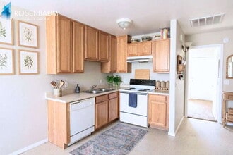 8281 W Sandy Ln, Unit 3 in Arizona City, AZ - Building Photo - Building Photo