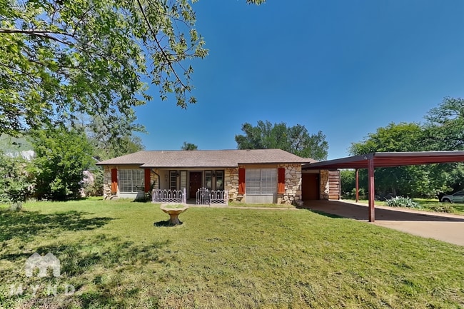 property at 612 S Rough Creek Ct