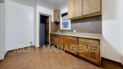 6824 Faust Ave in Detroit, MI - Building Photo - Building Photo