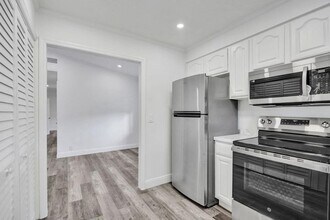 229 SW 1st Ave in Delray Beach, FL - Foto de edificio - Building Photo