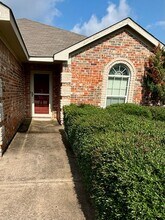 2200 Halladay Tr in Fort Worth, TX - Building Photo - Building Photo