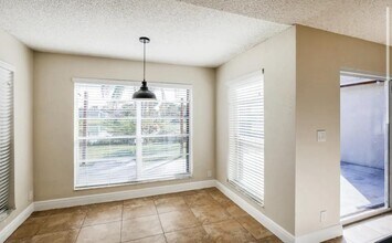 9450 Chelsea Dr in Miramar, FL - Building Photo - Building Photo