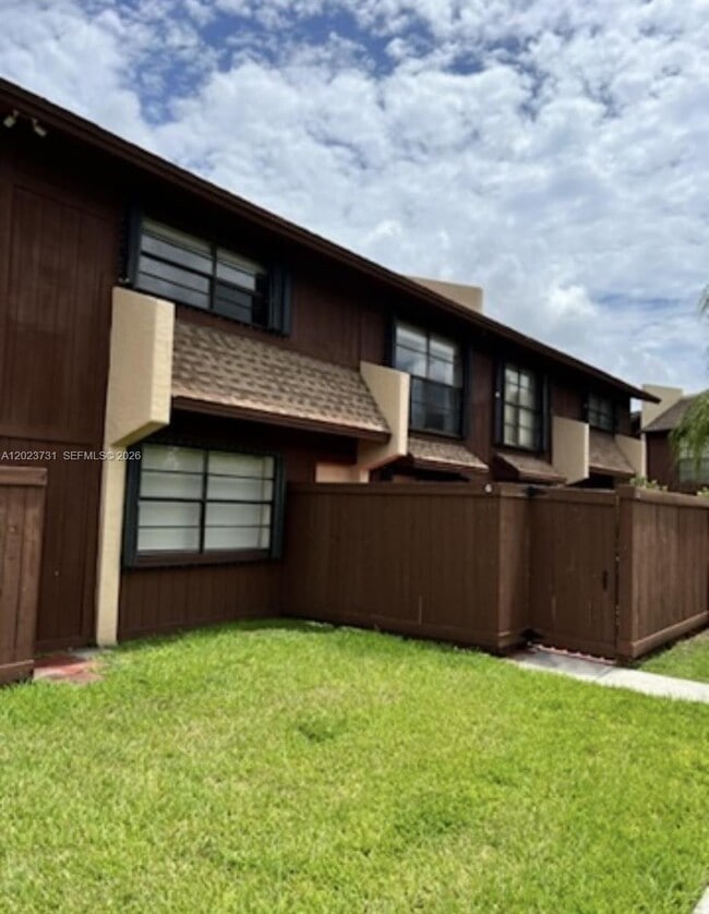 property at 6251 SW 116th Pl