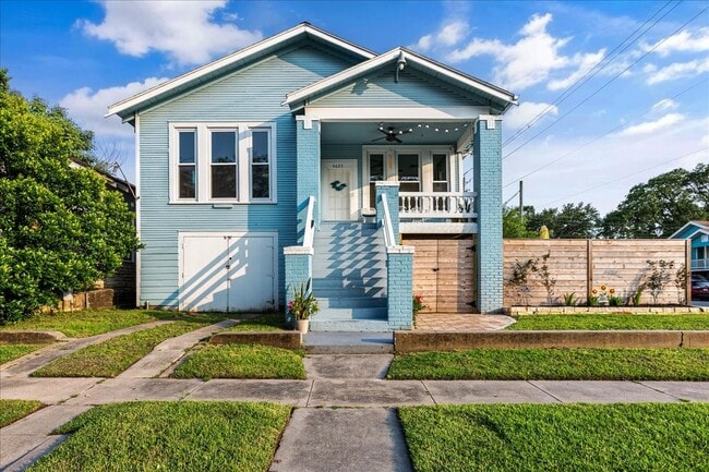 4627 Avenue P 1/2 in Galveston, TX - Building Photo - Building Photo