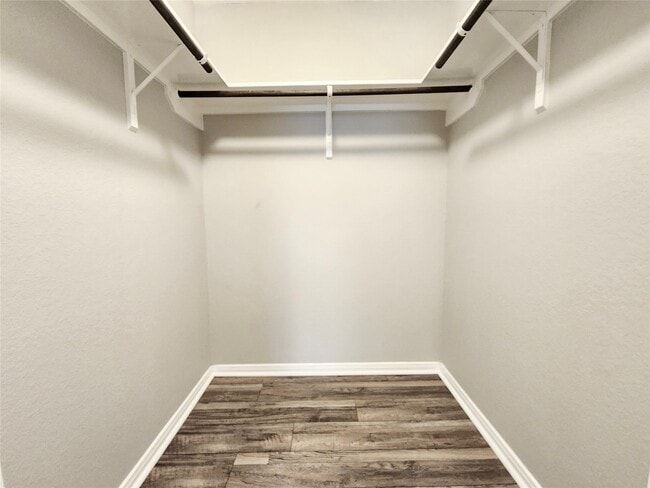 property at 4407 Greenleaf Dr