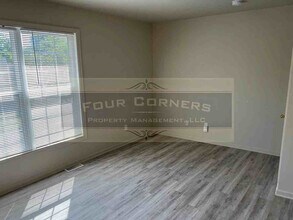 Room in Condo on Beck St in Greensboro, NC - Building Photo - Building Photo