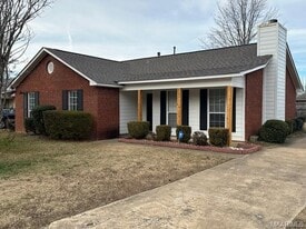 5731 Sweet Meadow Dr in Montgomery, AL - Building Photo