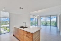 16385 Biscayne Blvd, Unit 801 in Aventura, FL - Building Photo - Building Photo