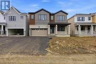 115 Viburnum Ter in Ottawa, ON - Building Photo