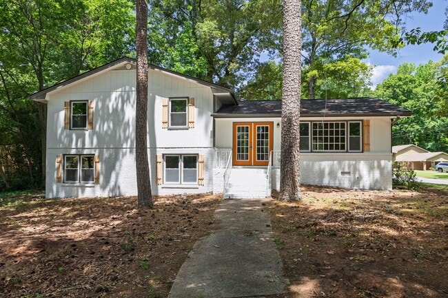 property at 5520 St Lo Ln
