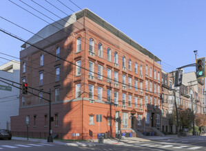 510-514 Observer Hwy in Hoboken, NJ - Building Photo - Building Photo