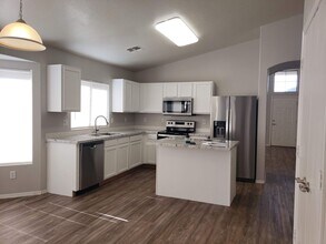 3860 E Longhorn Dr in Gilbert, AZ - Building Photo - Building Photo