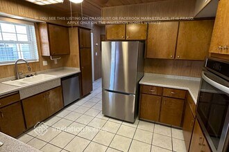4239 W Mountain View Rd in Phoenix, AZ - Foto de edificio - Building Photo