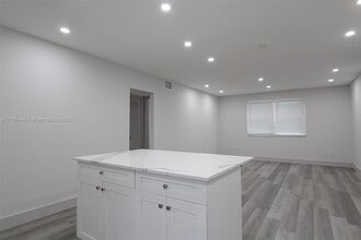 17255 SW 95th Ave, Unit 138 in Palmetto Bay, FL - Building Photo - Building Photo