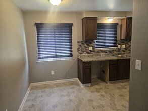 13629 Sidonie Ave in Warren, MI - Building Photo - Building Photo