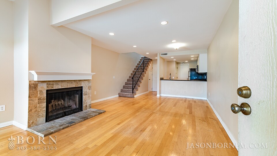 5249 Colodny Dr in Agoura Hills, CA - Building Photo